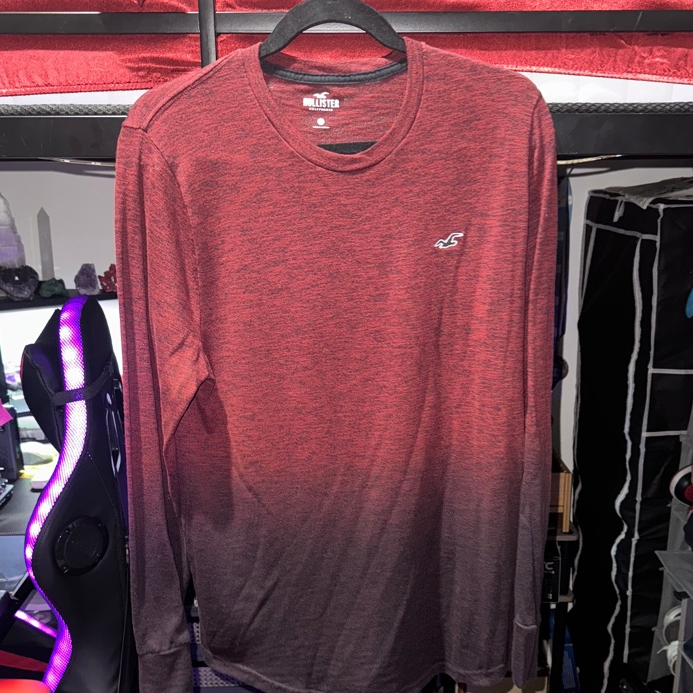 Hollister Men's Maroon Ombre Long Sleeve Tee